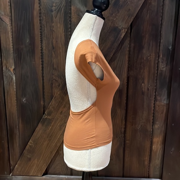 Open back brown ForeFair top - Picture 2 of 7